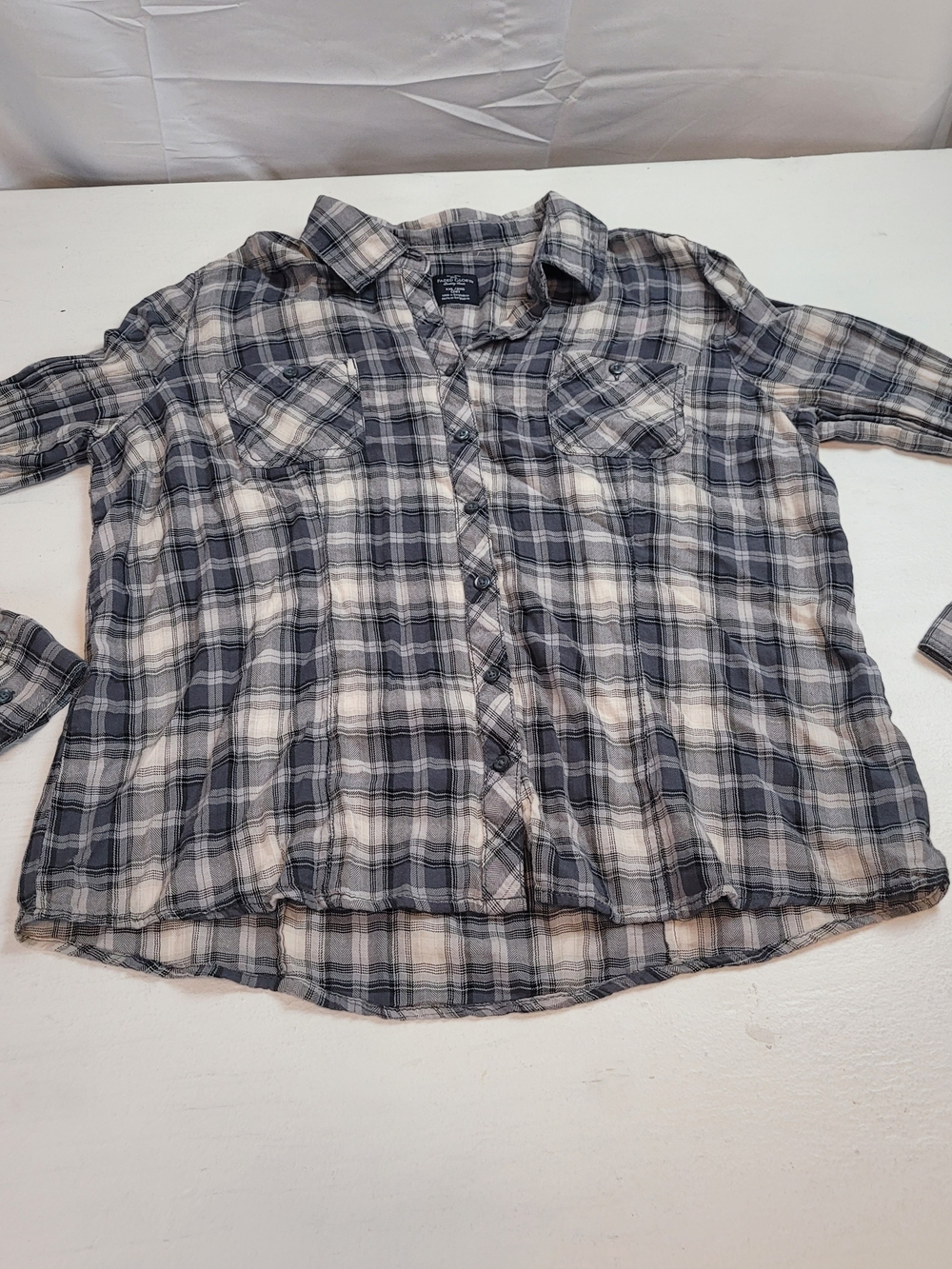 Faded Glory Gray and White Plaid Button-Down Shirt